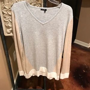 NWT Bylyse boutique Sweater Size